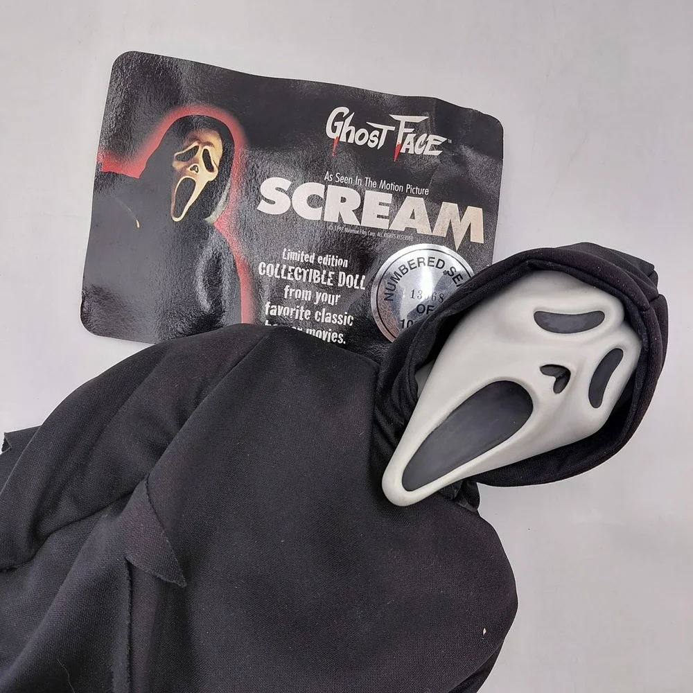 Vtg 90s Scream Ghost Face Horror Doll Figure Spencers 1997 Halloween Numbered